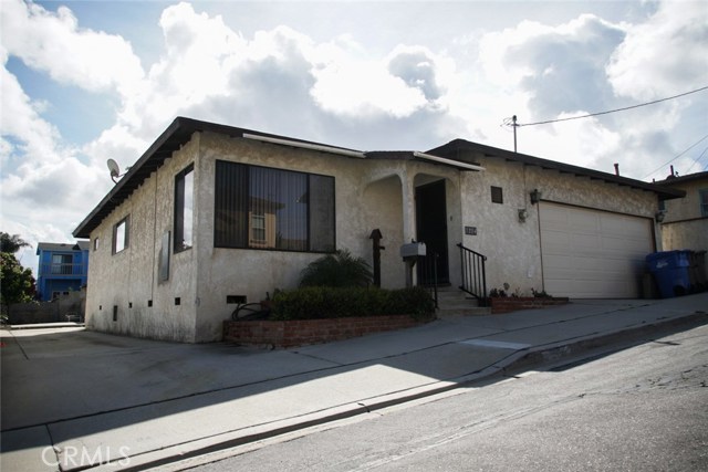 1204 Harkness Lane, Redondo Beach, California 90278, 3 Bedrooms Bedrooms, ,2 BathroomsBathrooms,Residential,Sold,Harkness,SB20063041
