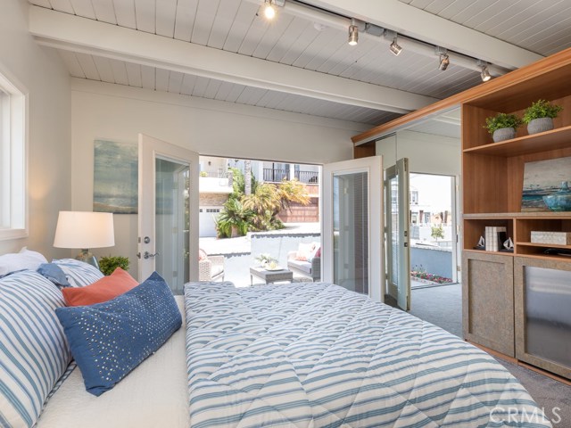 1136 2nd Street, Hermosa Beach, California 90254, 4 Bedrooms Bedrooms, ,3 BathroomsBathrooms,Residential,Sold,2nd,SB19115231