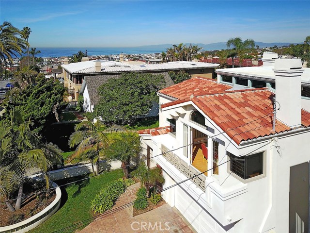 939 1st Street, Manhattan Beach, California 90266, 4 Bedrooms Bedrooms, ,4 BathroomsBathrooms,Residential,Sold,1st,SB17057614