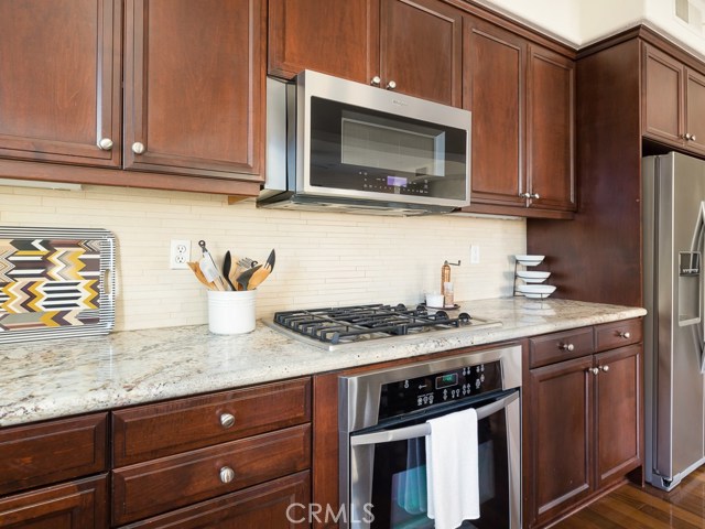 2 Bed Home for Sale in Hawthorne, California