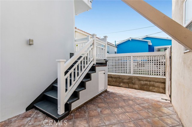 309 20th Place, Manhattan Beach, California 90266, 3 Bedrooms Bedrooms, ,1 BathroomBathrooms,Residential,Sold,20th,SB20217886