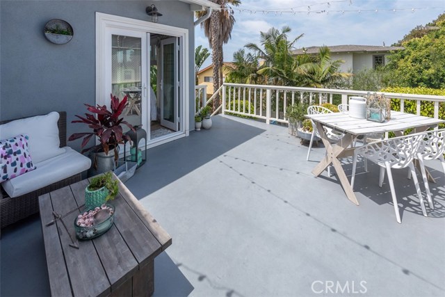 1723 Golden Avenue, Hermosa Beach, California 90254, 3 Bedrooms Bedrooms, ,2 BathroomsBathrooms,Residential,Sold,Golden,SB19163062