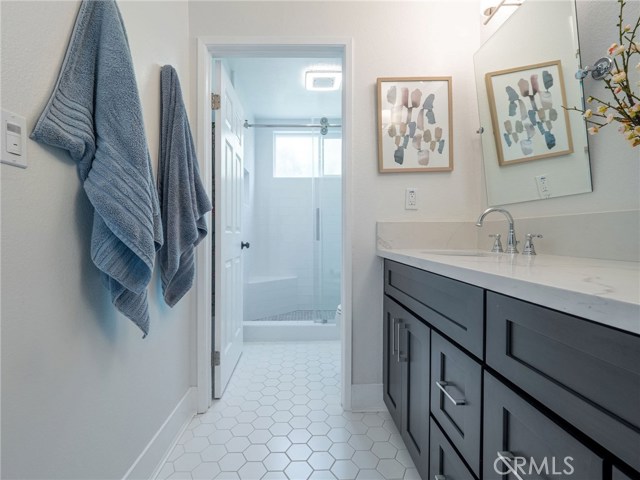 1304 12th Street, Manhattan Beach, California 90266, 2 Bedrooms Bedrooms, ,2 BathroomsBathrooms,Residential,Sold,12th,SB20056135