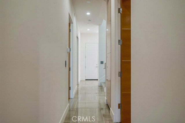 521 Helberta Avenue, Redondo Beach, California 90277, 4 Bedrooms Bedrooms, ,3 BathroomsBathrooms,Residential,Sold,Helberta,SB19088015