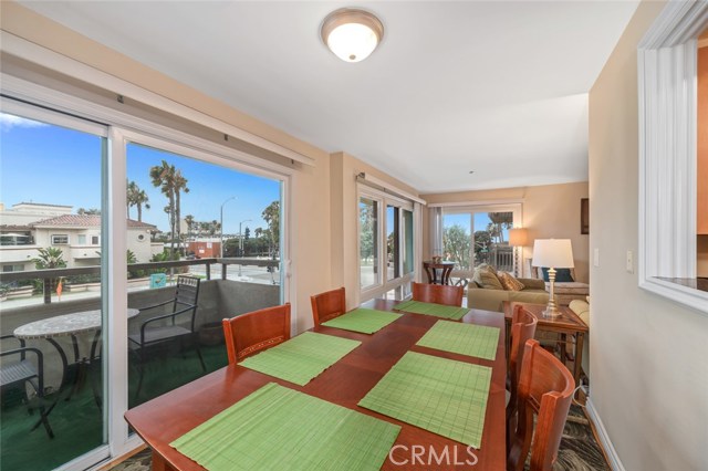 230 Catalina Avenue, Redondo Beach, California 90277, 2 Bedrooms Bedrooms, ,2 BathroomsBathrooms,Residential,Sold,Catalina,OC19186347