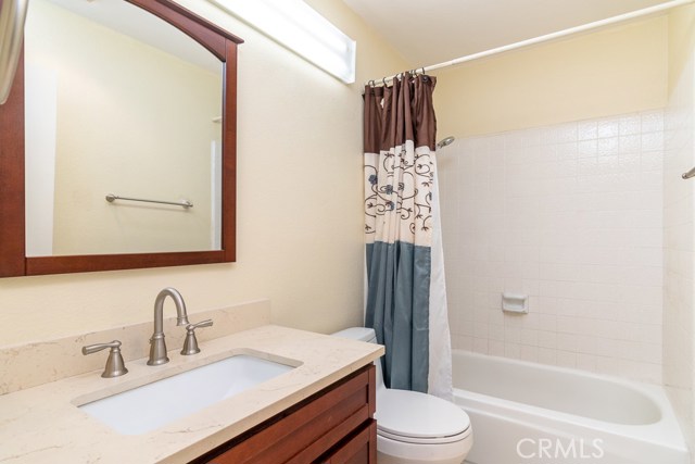 431 Broadway, Redondo Beach, California 90277, 3 Bedrooms Bedrooms, ,2 BathroomsBathrooms,Residential,Sold,Broadway,SB18158409