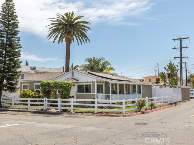 Photo of 7822 Sycamore Drive, Huntington Beach, CA 92647