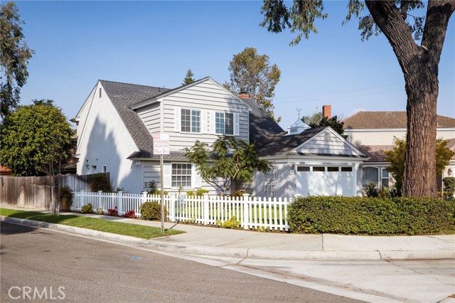 608 Faye Lane, Redondo Beach, California 90277, 4 Bedrooms Bedrooms, ,1 BathroomBathrooms,Residential,Sold,Faye,SB20214694