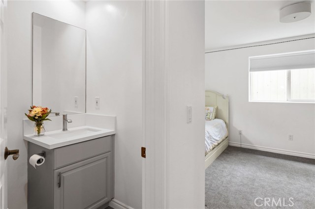 952 15th Street, Hermosa Beach, California 90254, 4 Bedrooms Bedrooms, ,3 BathroomsBathrooms,Residential,Sold,15th,SB20106766
