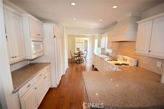 1917 Farrell Ave, Redondo Beach, California 90278, 4 Bedrooms Bedrooms, ,1 BathroomBathrooms,Residential,Sold,Farrell Ave,PV18156960