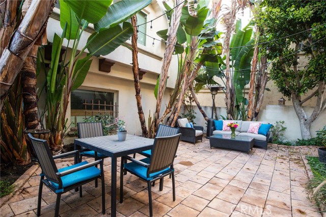 2112 Harriman Lane, Redondo Beach, California 90278, 4 Bedrooms Bedrooms, ,2 BathroomsBathrooms,Residential,Sold,Harriman,SB18280031