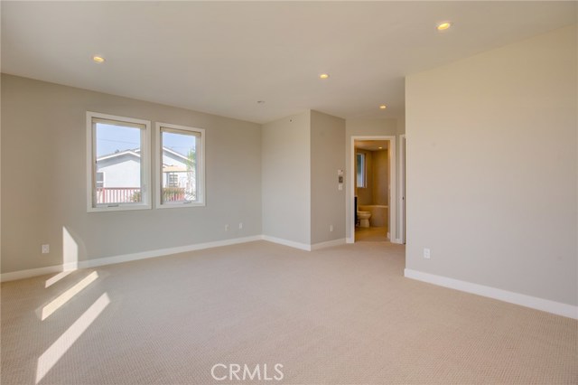 931 1st Street, Hermosa Beach, California 90254, 3 Bedrooms Bedrooms, ,2 BathroomsBathrooms,Residential,Sold,1st,SB19229555