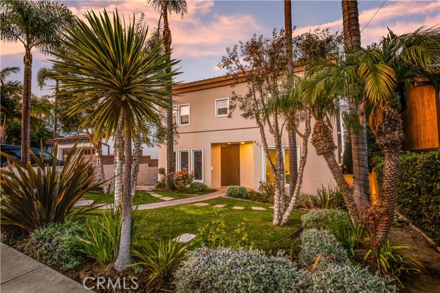 927 8th Street, Manhattan Beach, California 90266, 4 Bedrooms Bedrooms, ,4 BathroomsBathrooms,Residential,Sold,8th,SB20259279