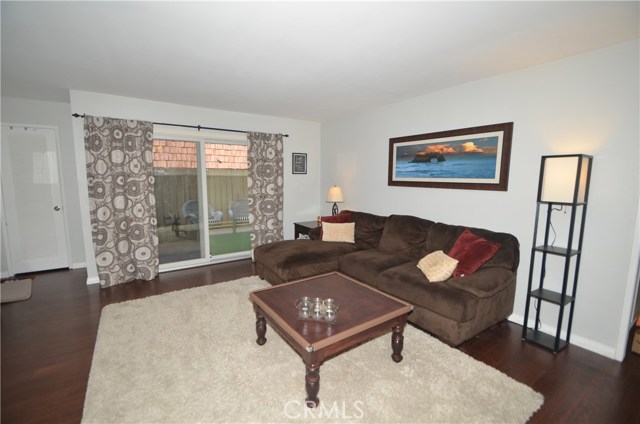 2418 Graham Avenue, Redondo Beach, California 90278, 2 Bedrooms Bedrooms, ,1 BathroomBathrooms,Residential,Sold,Graham,SB17265154