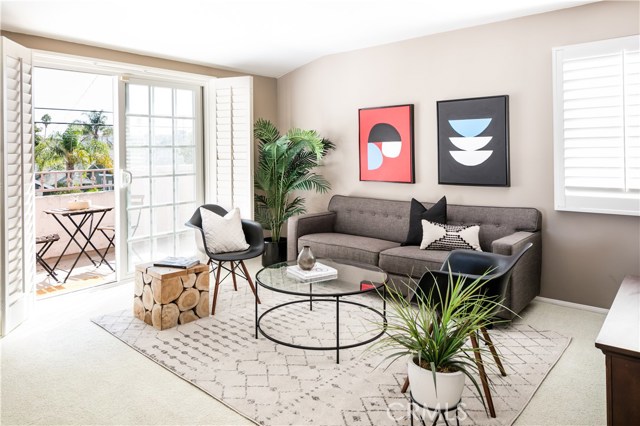 121 Helberta Avenue, Redondo Beach, California 90277, 3 Bedrooms Bedrooms, ,2 BathroomsBathrooms,Residential,Sold,Helberta,SB17233463