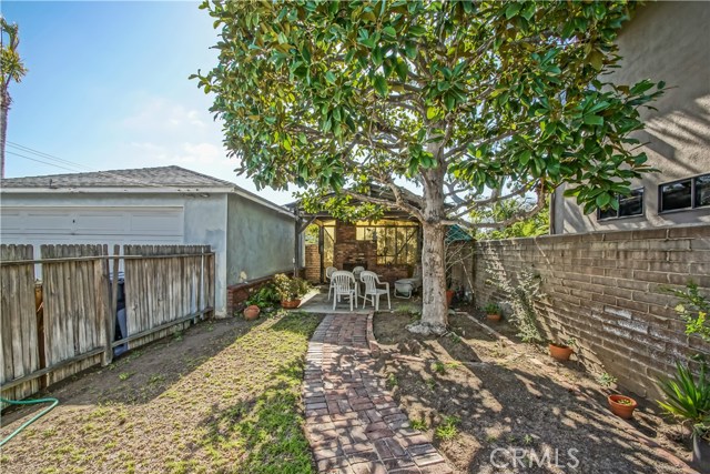 1817 John Street, Manhattan Beach, California 90266, 2 Bedrooms Bedrooms, ,1 BathroomBathrooms,Residential,Sold,John,SB18097184