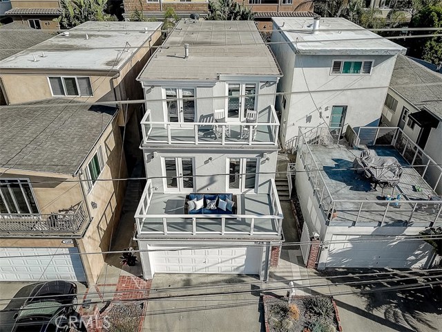 1124 1st Street, Hermosa Beach, California 90254, 4 Bedrooms Bedrooms, ,3 BathroomsBathrooms,Residential,Sold,1st,SB20124705