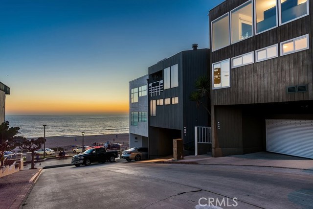 4303 The Strand, Manhattan Beach, California 90266, 3 Bedrooms Bedrooms, ,2 BathroomsBathrooms,Residential,Sold,The Strand,SB18078022