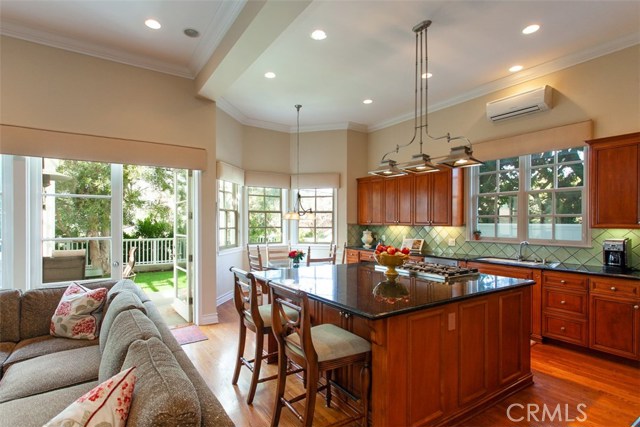 2909 Maple Avenue, Manhattan Beach, California 90266, 5 Bedrooms Bedrooms, ,3 BathroomsBathrooms,Residential,Sold,Maple,SB19265504