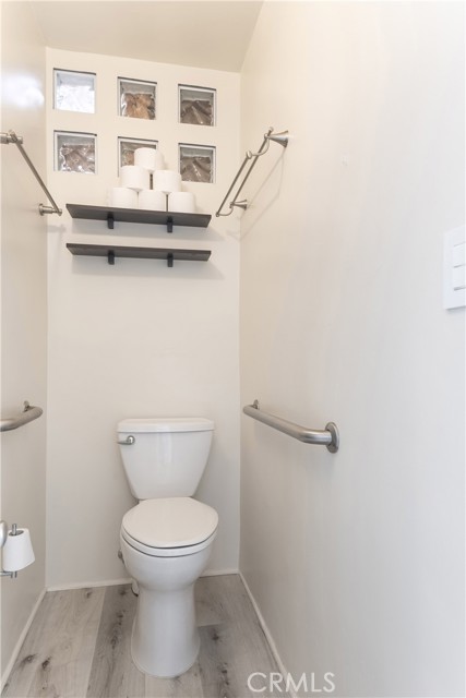 571 33rd Street, Manhattan Beach, California 90266, 2 Bedrooms Bedrooms, ,2 BathroomsBathrooms,Residential,Sold,33rd,SB21059997