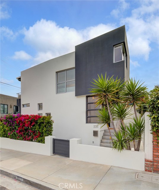 2311 Park Avenue, Hermosa Beach, California 90254, 2 Bedrooms Bedrooms, ,2 BathroomsBathrooms,Residential,Sold,Park,SB19107958