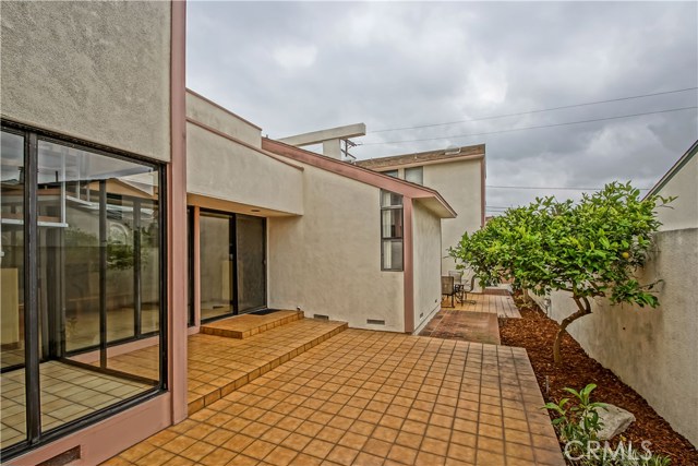 511 Marine Avenue, Manhattan Beach, California 90266, 3 Bedrooms Bedrooms, ,2 BathroomsBathrooms,Residential,Sold,Marine,SB19078478