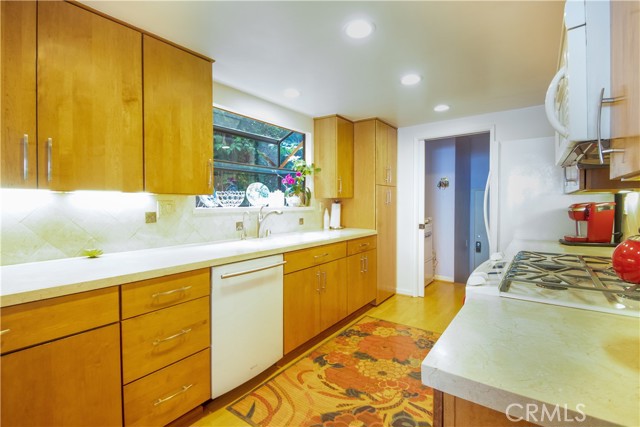 1918 Bataan Road, Redondo Beach, California 90278, 4 Bedrooms Bedrooms, ,2 BathroomsBathrooms,Residential,Sold,Bataan,SB21111378