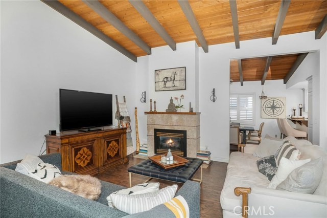 Looking towards kitchen and dining room area