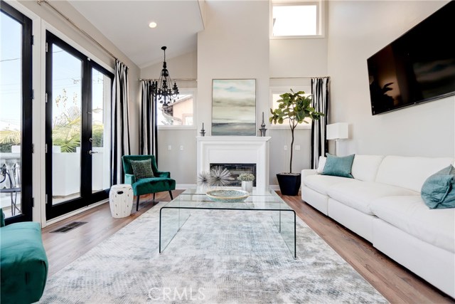 2509 Poinsettia Avenue, Manhattan Beach, California 90266, 5 Bedrooms Bedrooms, ,4 BathroomsBathrooms,Residential,Sold,Poinsettia,SB19238228