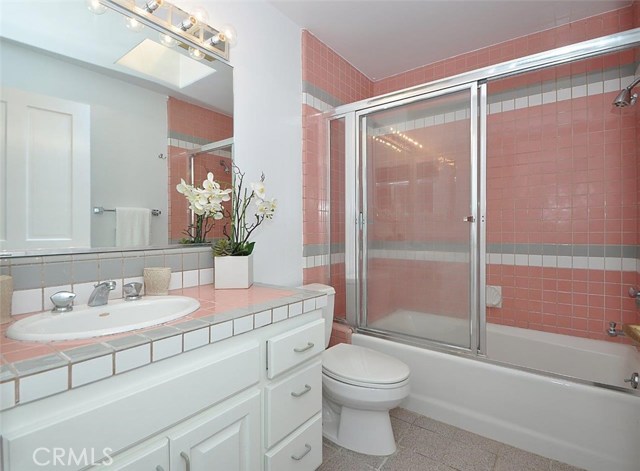 Bathroom #2 in Bedroom #2