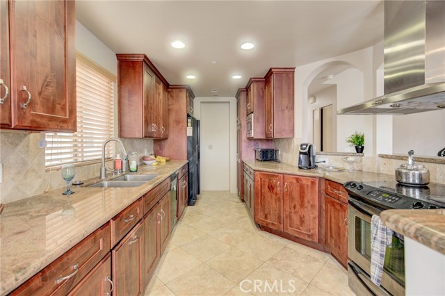 1011 Garnet Street, Redondo Beach, California 90277, 4 Bedrooms Bedrooms, ,4 BathroomsBathrooms,Residential,Sold,Garnet,SB20070806