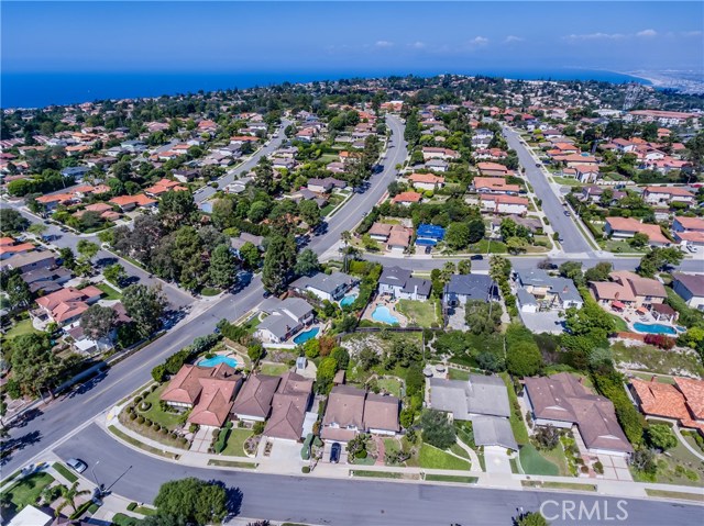 5669 Whitecliff Drive, Rancho Palos Verdes, California 90275, 4 Bedrooms Bedrooms, ,3 BathroomsBathrooms,Residential,Sold,Whitecliff,PV17220054