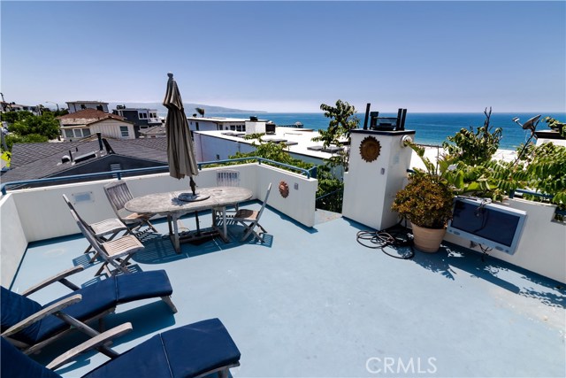 1909 Highland Avenue, Manhattan Beach, California 90266, 2 Bedrooms Bedrooms, ,2 BathroomsBathrooms,Residential,Sold,Highland,SB20120901