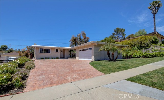 27139 Grayslake Road, Rancho Palos Verdes, California 90275, 4 Bedrooms Bedrooms, ,1 BathroomBathrooms,Residential,Sold,Grayslake,PV19091010