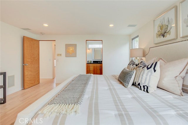 2311 Park Avenue, Hermosa Beach, California 90254, 2 Bedrooms Bedrooms, ,2 BathroomsBathrooms,Residential,Sold,Park,SB19107958