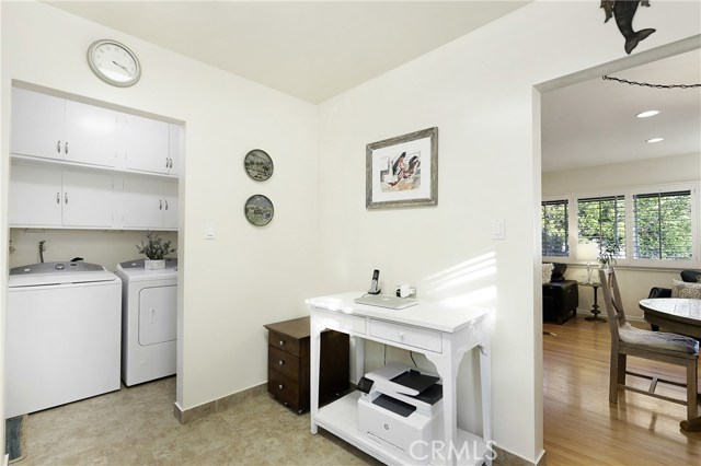 1713 Wendy Way, Manhattan Beach, California 90266, 2 Bedrooms Bedrooms, ,1 BathroomBathrooms,Residential,Sold,Wendy,SW18295611