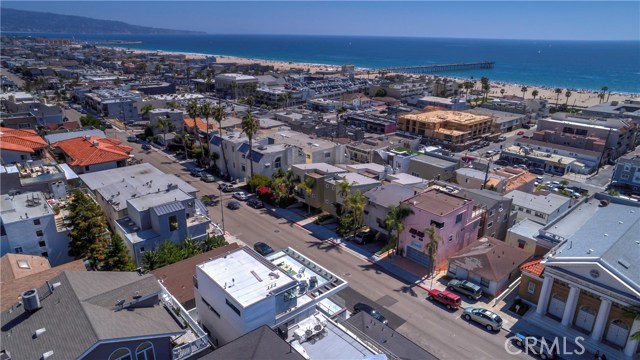 1530 Manhattan Avenue, Hermosa Beach, California 90254, 4 Bedrooms Bedrooms, ,3 BathroomsBathrooms,Residential,Sold,Manhattan,SB17147008