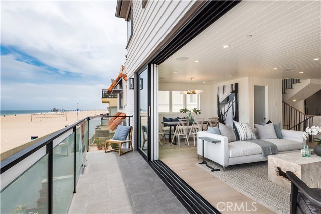 3330 The Strand, Hermosa Beach, California 90254, 5 Bedrooms Bedrooms, ,5 BathroomsBathrooms,Residential,Sold,The Strand,SB18221247