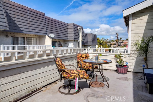 1924 Mathews Avenue, Redondo Beach, California 90278, 3 Bedrooms Bedrooms, ,2 BathroomsBathrooms,Residential,Sold,Mathews,SB19050062