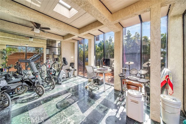 4 Bed Home for Sale in Hawthorne, California