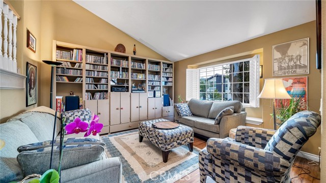 2013 Marshallfield Lane, Redondo Beach, California 90278, 4 Bedrooms Bedrooms, ,2 BathroomsBathrooms,Residential,Sold,Marshallfield,SB21037139