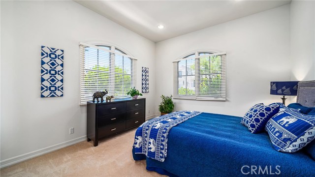 1002 5th Street, Hermosa Beach, California 90254, 5 Bedrooms Bedrooms, ,2 BathroomsBathrooms,Residential,Sold,5th,SB20139034