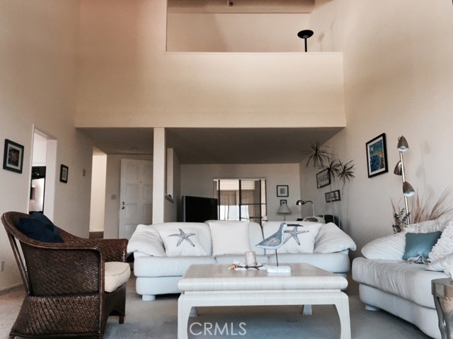 Open high ceiling in the living room.