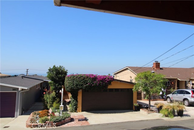 1623 RAYMOND AVENUE, Hermosa Beach, California 90254, 3 Bedrooms Bedrooms, ,2 BathroomsBathrooms,Residential,Sold,RAYMOND AVENUE,SB19254248