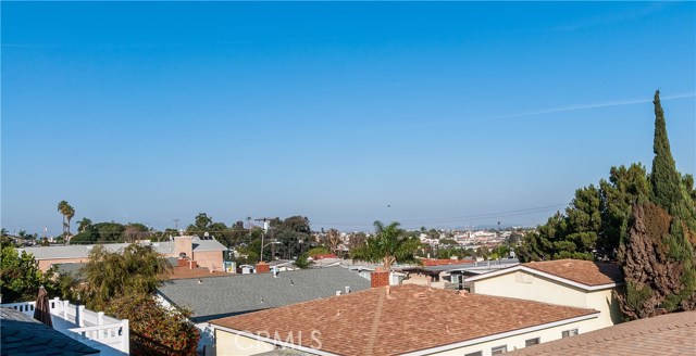 1728 Carver Street, Redondo Beach, California 90278, 3 Bedrooms Bedrooms, ,2 BathroomsBathrooms,Residential,Sold,Carver,SB18059398