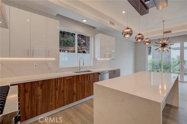 2104 Voorhees Avenue, Redondo Beach, California 90278, 4 Bedrooms Bedrooms, ,3 BathroomsBathrooms,Residential,Sold,Voorhees,PV19109969