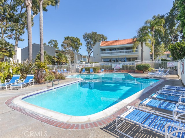 906 Camino Real, Redondo Beach, California 90277, 2 Bedrooms Bedrooms, ,2 BathroomsBathrooms,Residential,Sold,Camino Real,PW20030982