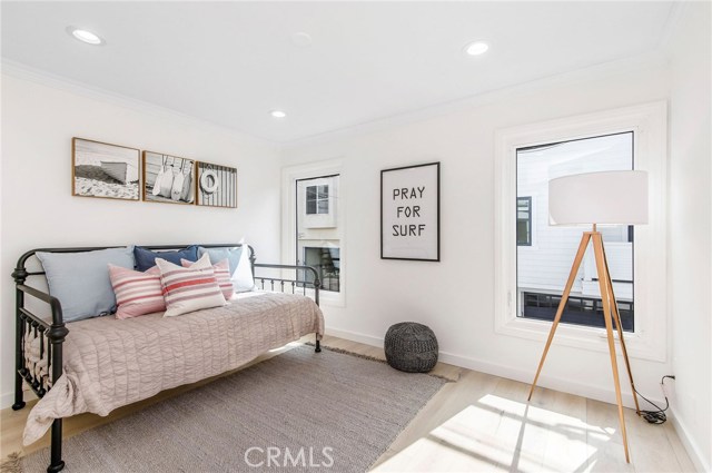 309 20th Place, Manhattan Beach, California 90266, 3 Bedrooms Bedrooms, ,1 BathroomBathrooms,Residential,Sold,20th,SB20217886