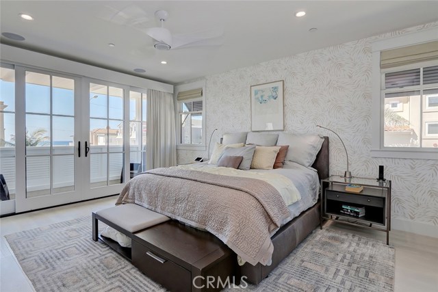 304 3rd Street, Manhattan Beach, California 90266, 4 Bedrooms Bedrooms, ,3 BathroomsBathrooms,Residential,Sold,3rd,SB19234721