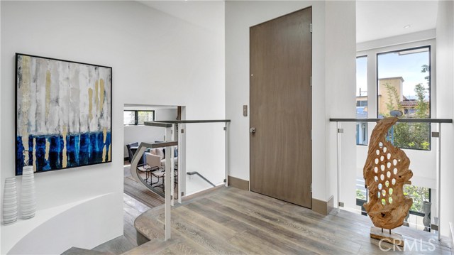 1000 Esplanade, Redondo Beach, California 90277, 2 Bedrooms Bedrooms, ,2 BathroomsBathrooms,Residential,Sold,Esplanade,SB17089319